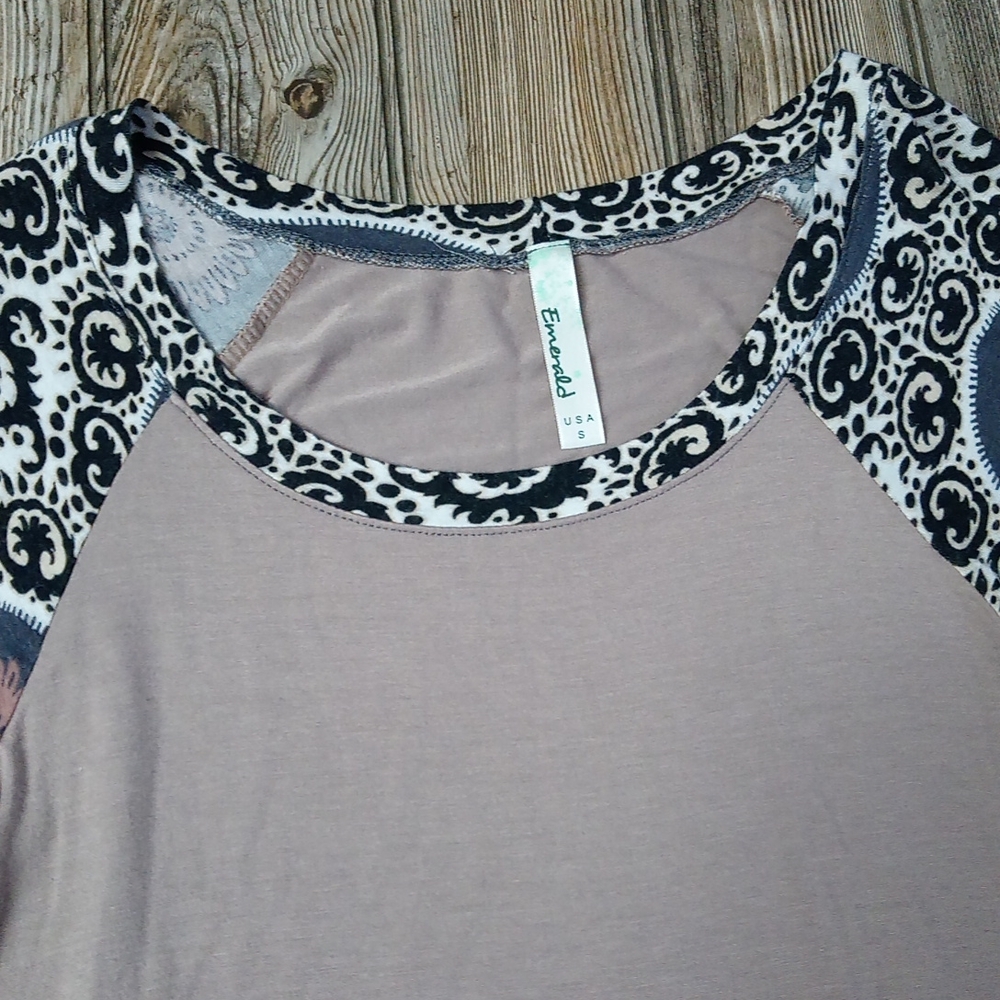 Emerald Eccentric Lightweight Cozy Soft Flowy Blo… - image 4